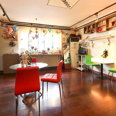 Comeinn Guesthouse Hongdae - Female Only Seoel Buitenkant foto