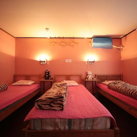 Comeinn Guesthouse Hongdae - Female Only Seoel Buitenkant foto