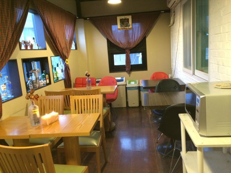 Comeinn Guesthouse Hongdae - Female Only Seoel Buitenkant foto