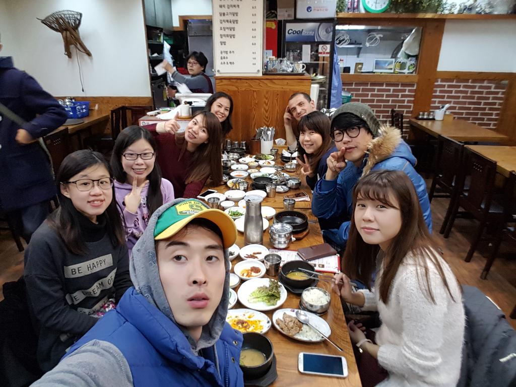 Comeinn Guesthouse Hongdae - Female Only Seoel Buitenkant foto