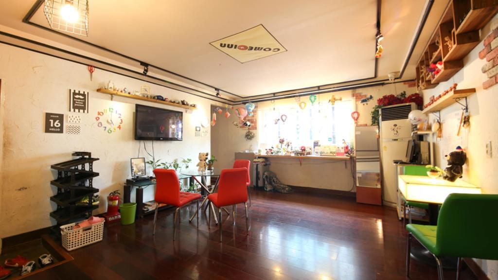 Comeinn Guesthouse Hongdae - Female Only Seoel Buitenkant foto